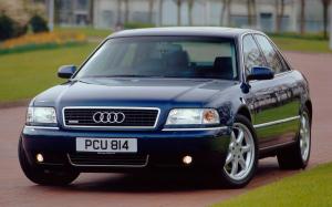Audi A8 3.7 Quattro 1999 года (UK)
